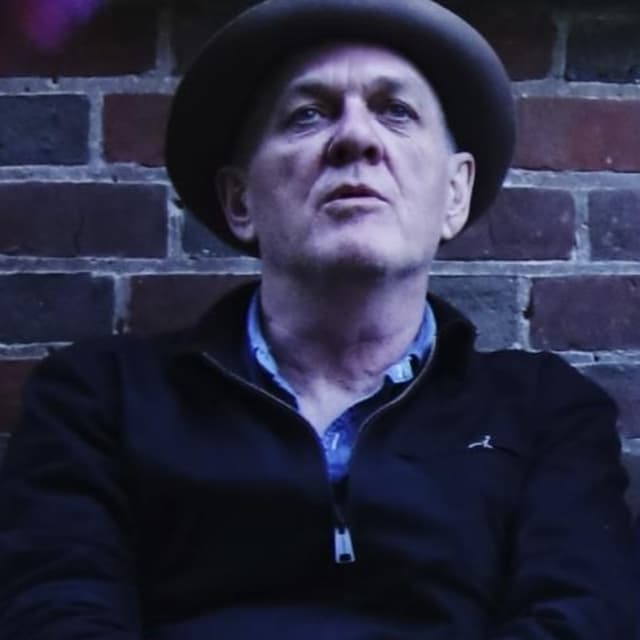 Mark Hutchinson on Translation and Anne Serre's 'A Leopard Skin Hat'