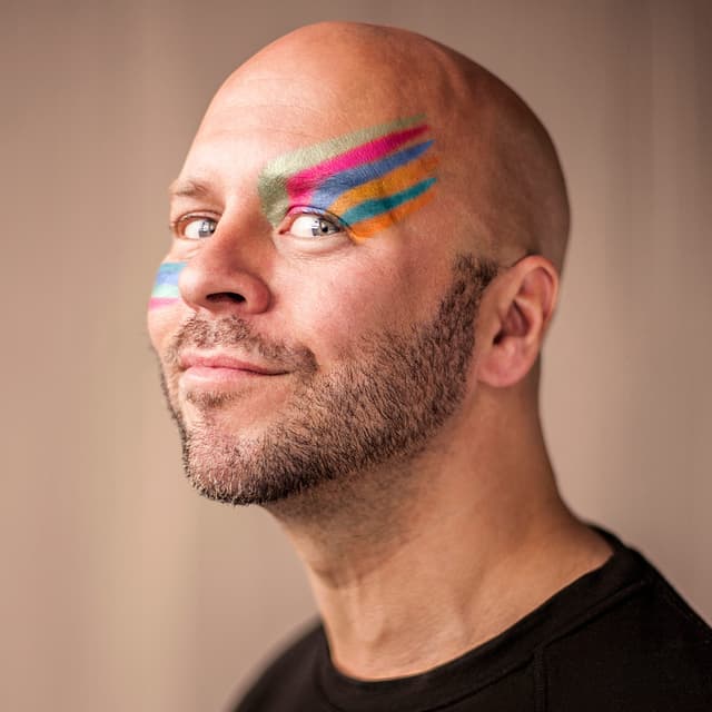 Derek Sivers — Embracing Simplicity, Owning Your Weirdness, and Designing a Life with Intent (#86)