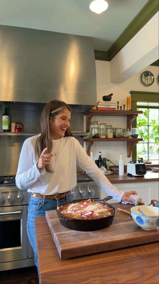 cooking with caro (and thrive!): smoky mole chicken enchiladas