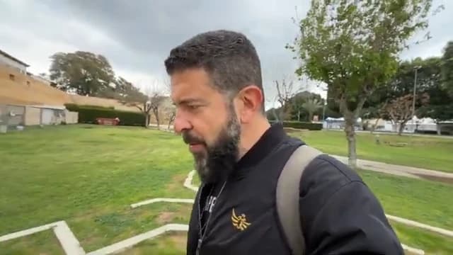 US hits Kharg Island, 5000 Marines deployed. Trump rejects Putin offer. Zelensky meets Fresh Prince