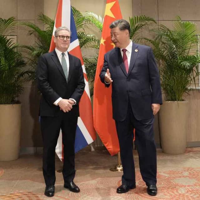 What does Starmer want to achieve in China?