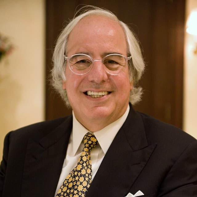 E241: Frank Abagnale, the "Catch Me If You Can" Guy with Matt Wright