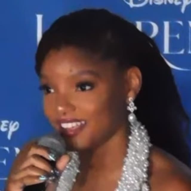 Love or something like it (ft. Lucky Daye) - Halle Bailey - Commentary