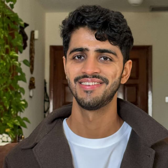 Meet the Writer: HackerNoon's Contributor Aayush Naik, Software Engineer @ Apple