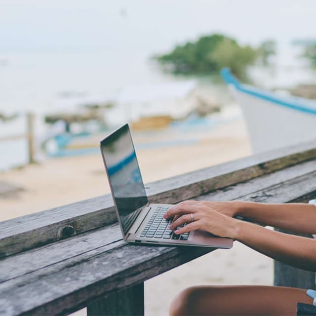 How to Write Effective Prompts and Make the Most Out of Using AI